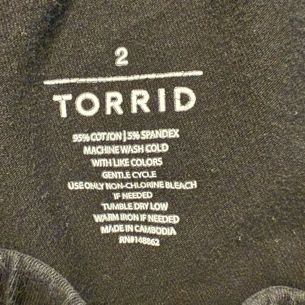 Set of 3 Torrid Black cropped Leggings